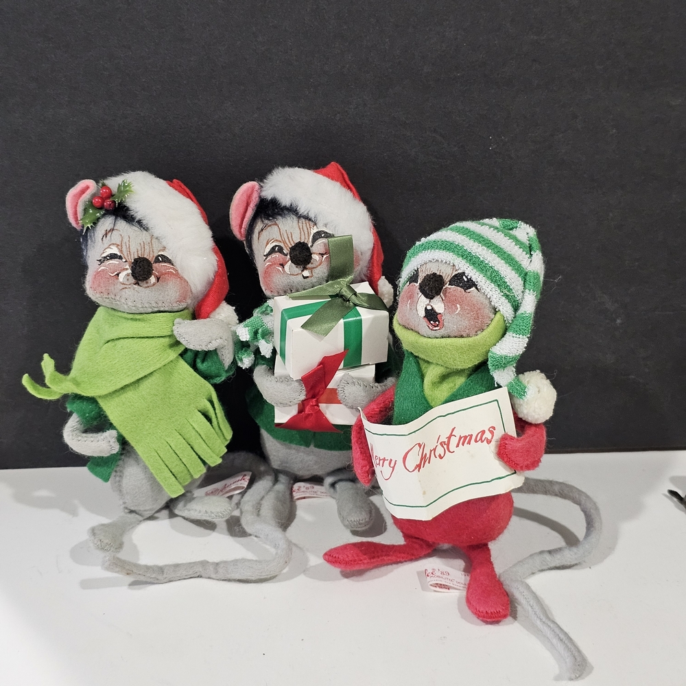Annalee Christmas Mice with Red, Green, and Gray Accents - Picture 2 of 15